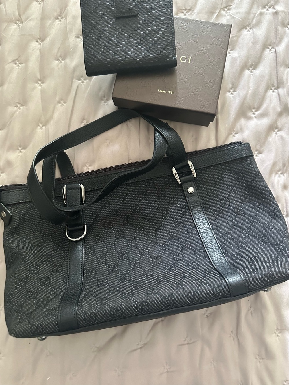 Gucci Black Canvas Abbey Shoulder Bag with Silver hardware